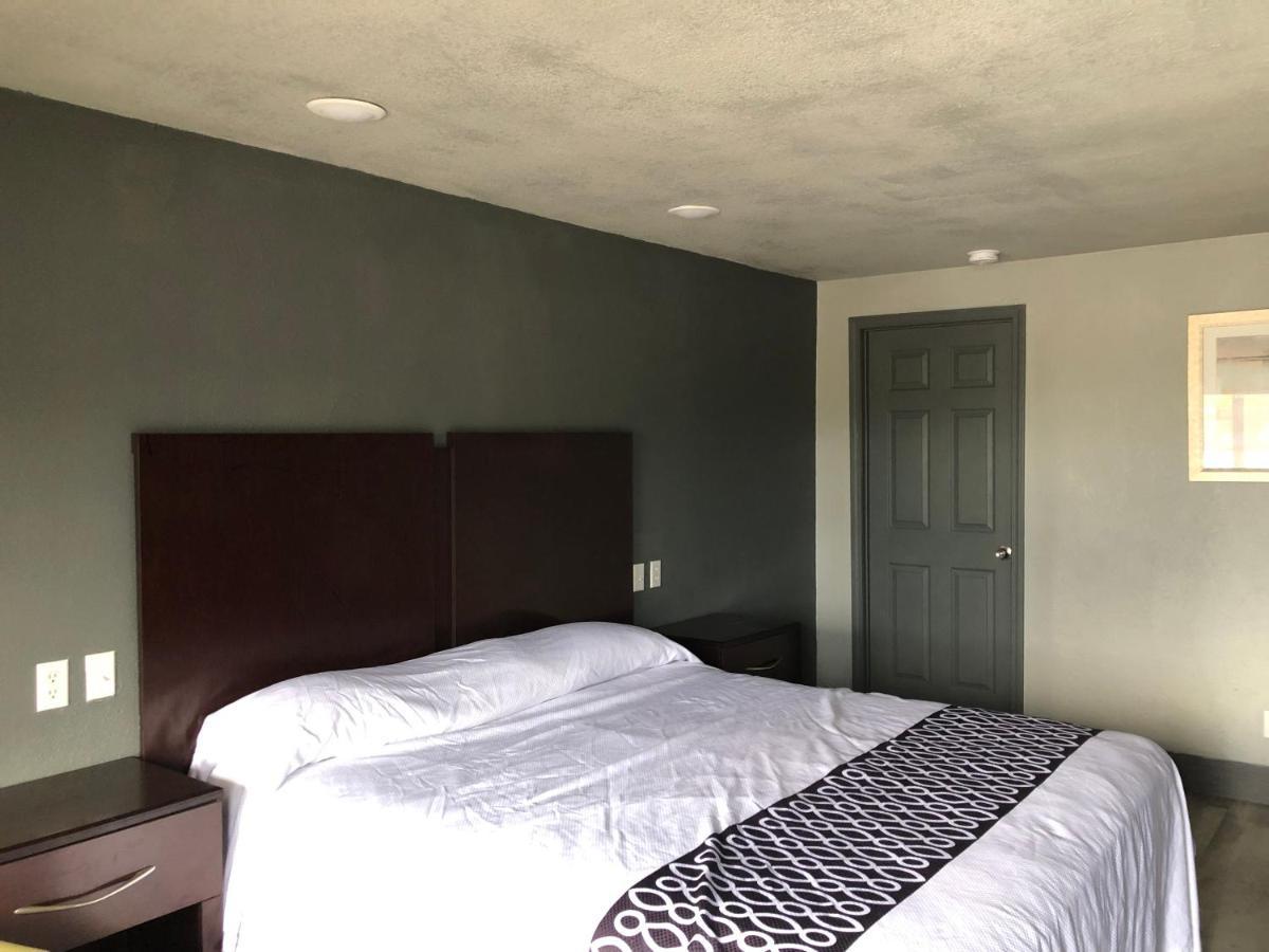 Budget Inn Valparaiso/Niceville @ Eglin Afb & Destin-Fwb Airport Екстериор снимка